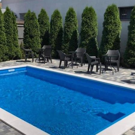 Hotel Brill 오라샤자 외부 사진