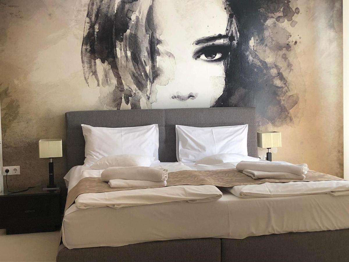 Hotel Brill 오라샤자 외부 사진