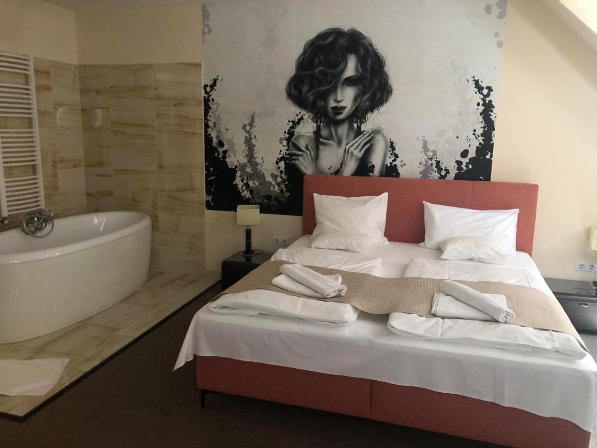 Hotel Brill 오라샤자 외부 사진
