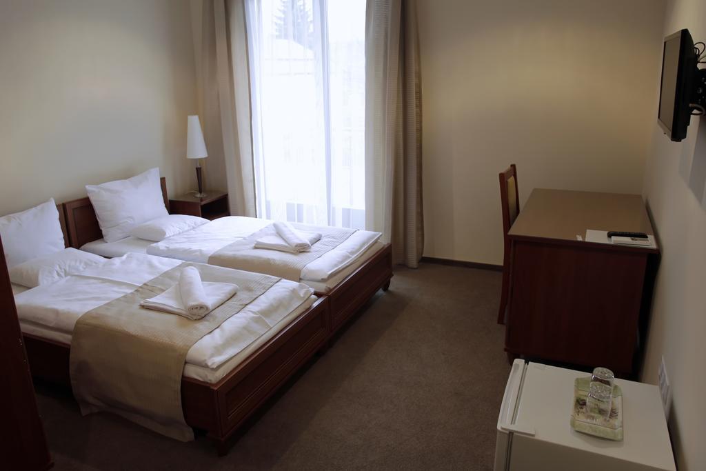 Hotel Brill 오라샤자 외부 사진