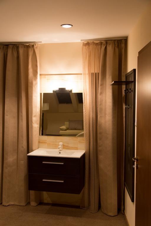 Hotel Brill 오라샤자 외부 사진