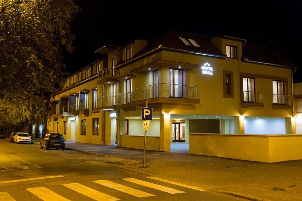 Hotel Brill 오라샤자 외부 사진
